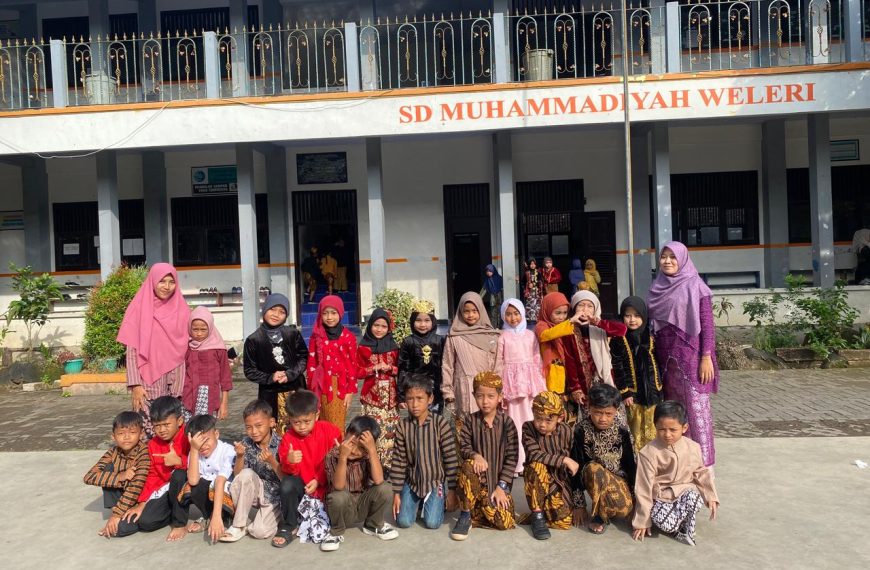 Musim Pendaftaran Sekolah, Saatnya Orang Tua Tidak Hanya Memilih, Tapi Juga Belajar