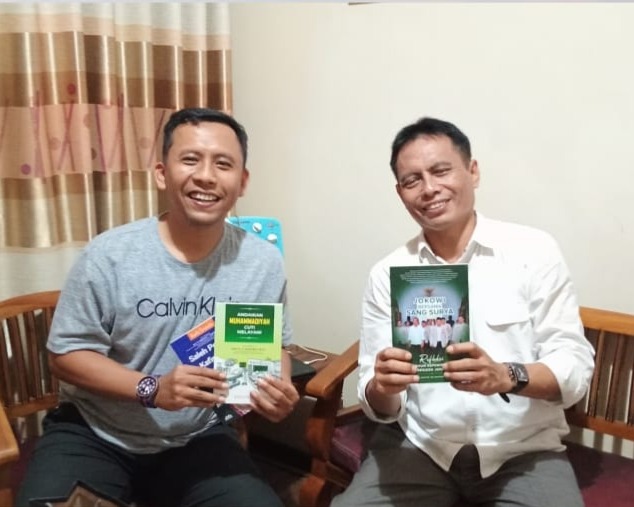LITERASI: HADIAH BUKU DI HARI KURBAN