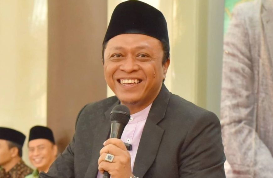 MEMAKNAI SHOLAT BUKAN HANYA SEBAGAI RITUAL